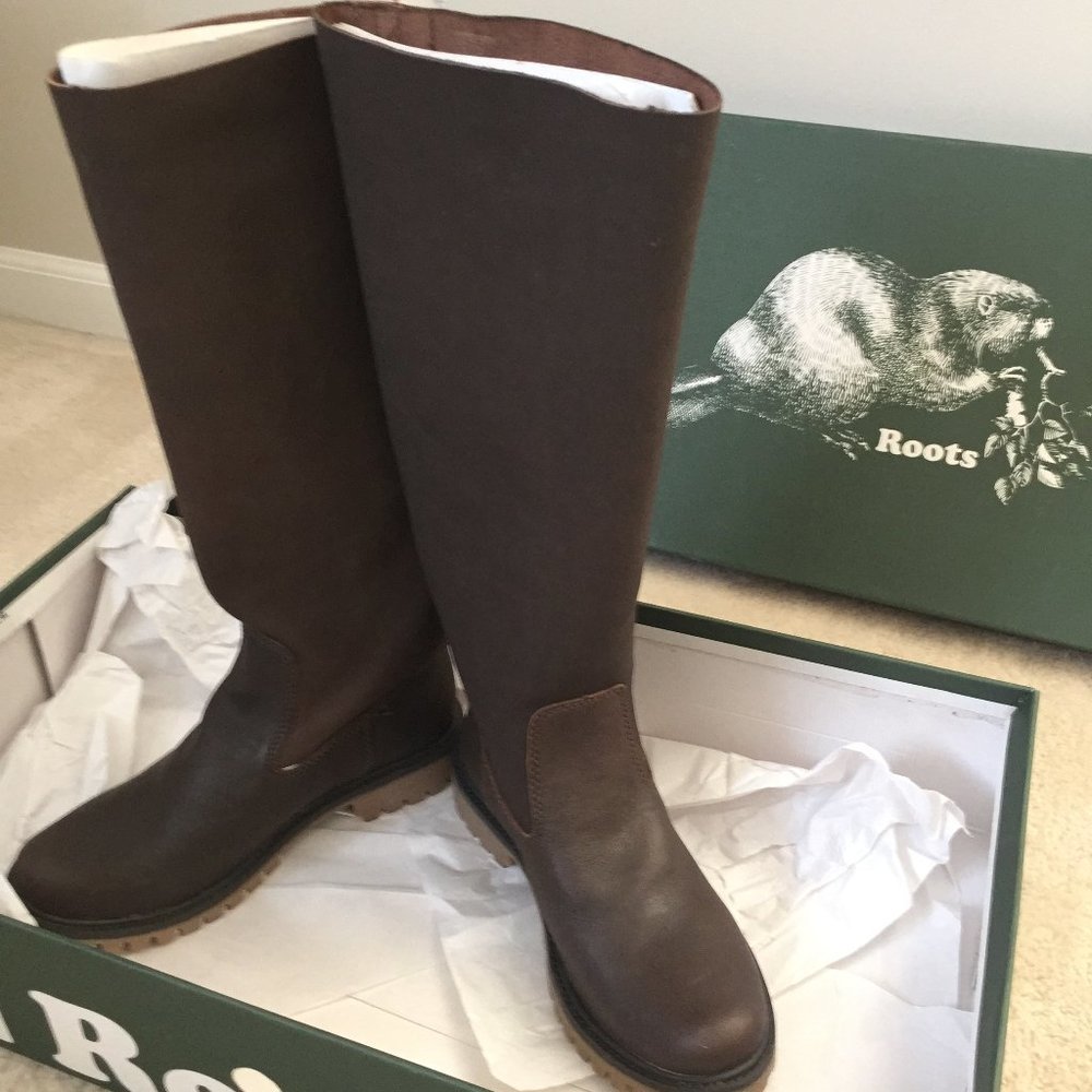 ROOTS Brown Leather NEW in Box Knee High BOOTS